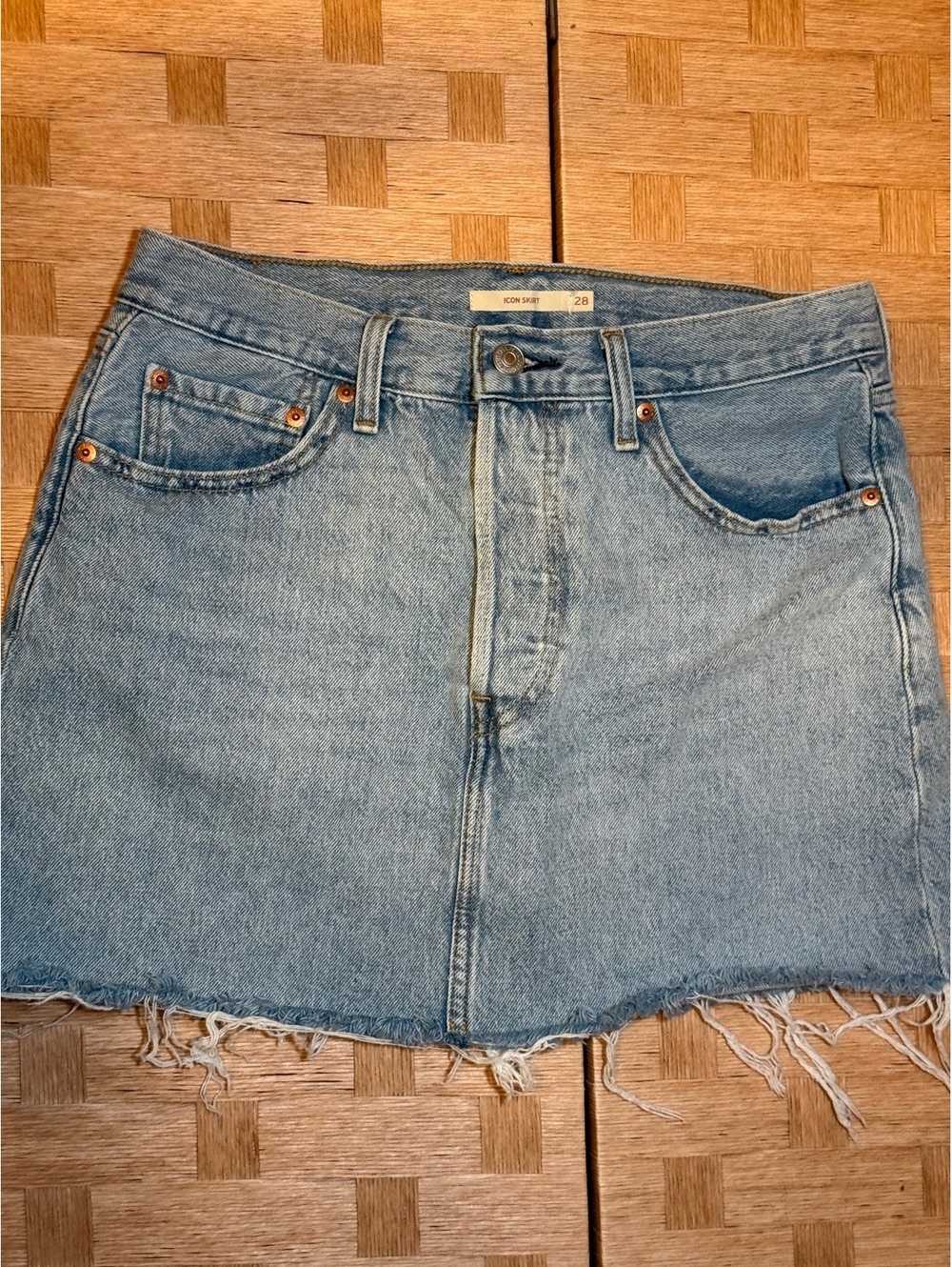 Levi’s Blue Denim Icon Skirt